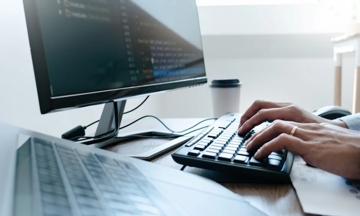 Why Choose PCredcom for Your Needs?